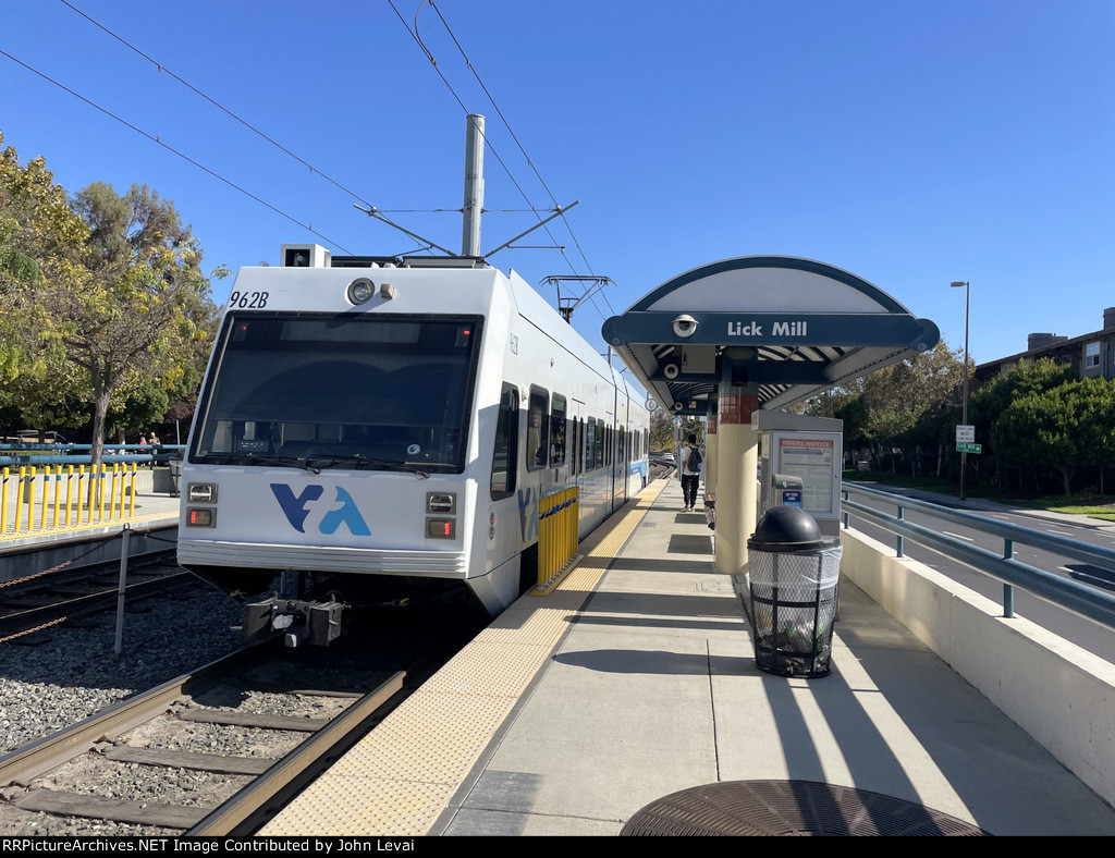 Looking east from Lick Mill Station with VTA light rail train